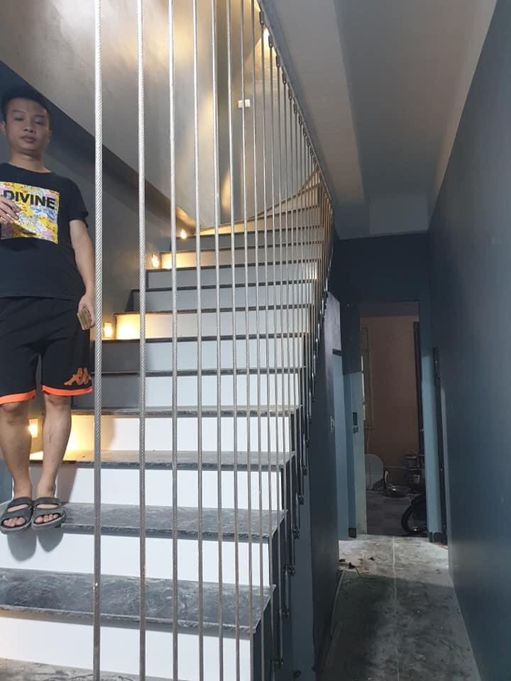 cáp an toàn cầu thang